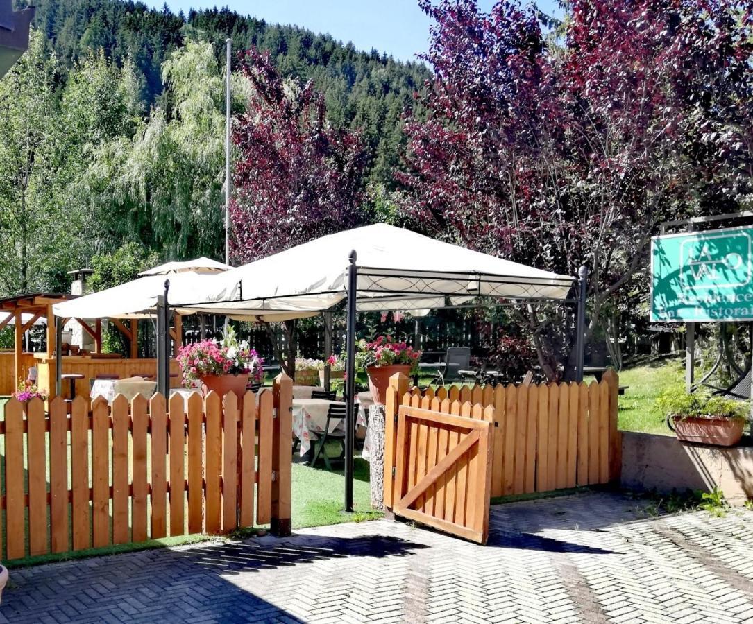 Hotel La Val Isolaccia Exterior foto