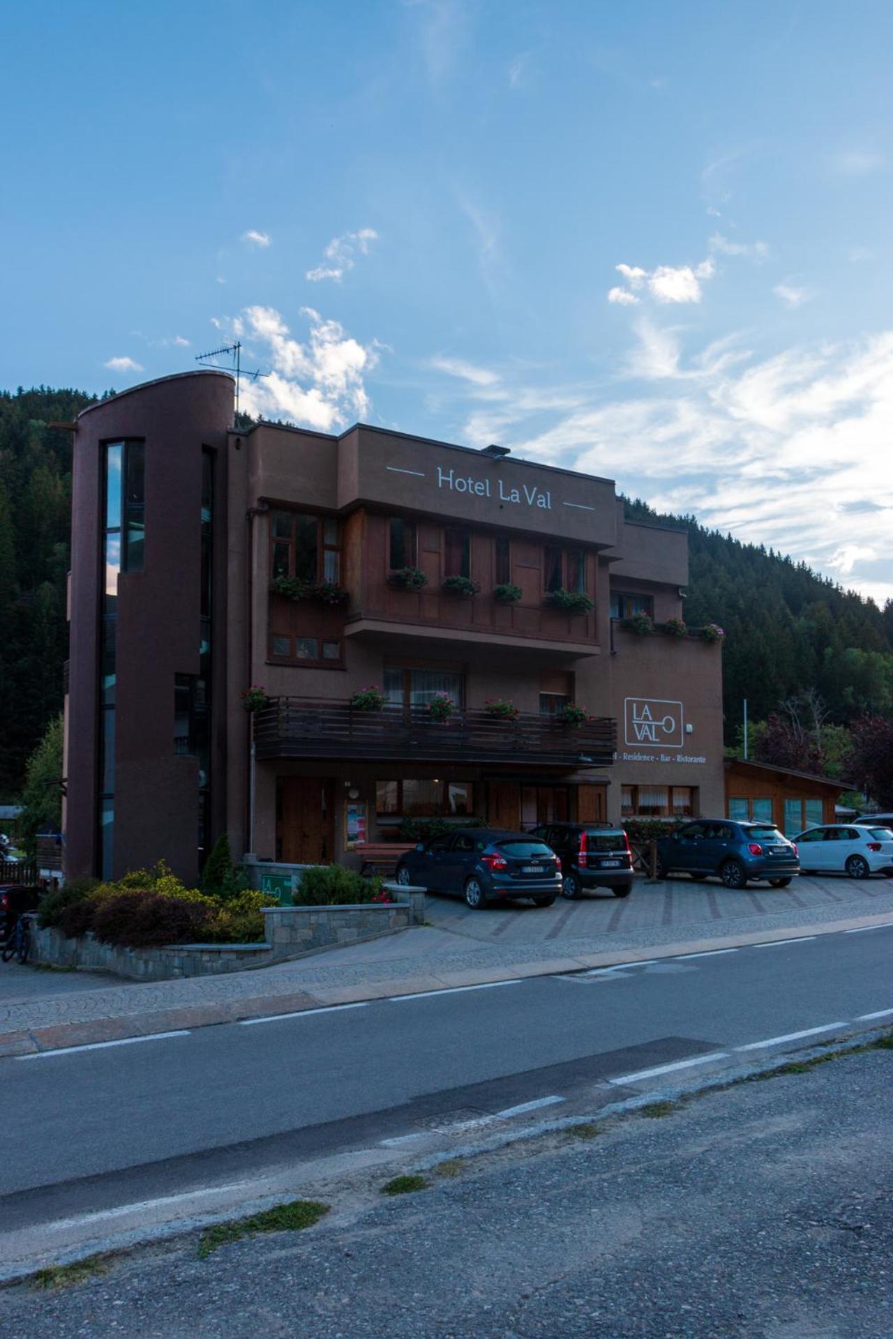 Hotel La Val Isolaccia Exterior foto