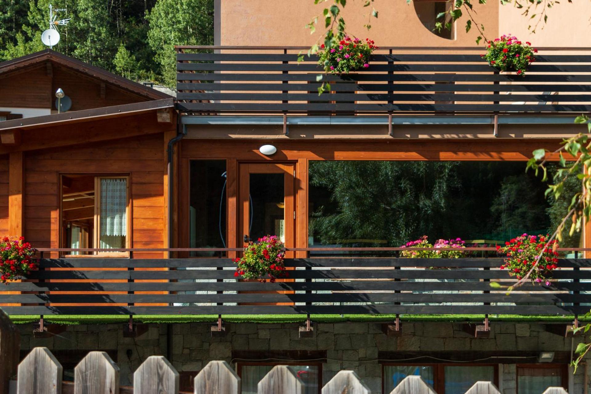 Hotel La Val Isolaccia Exterior foto